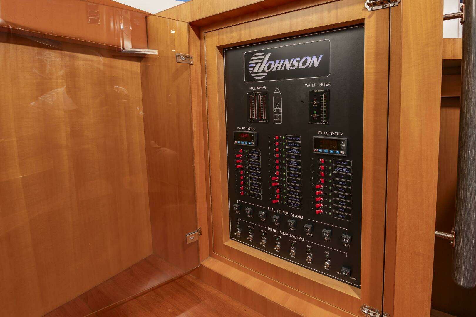 2017 Johnson 93 Flybridge - Image 45