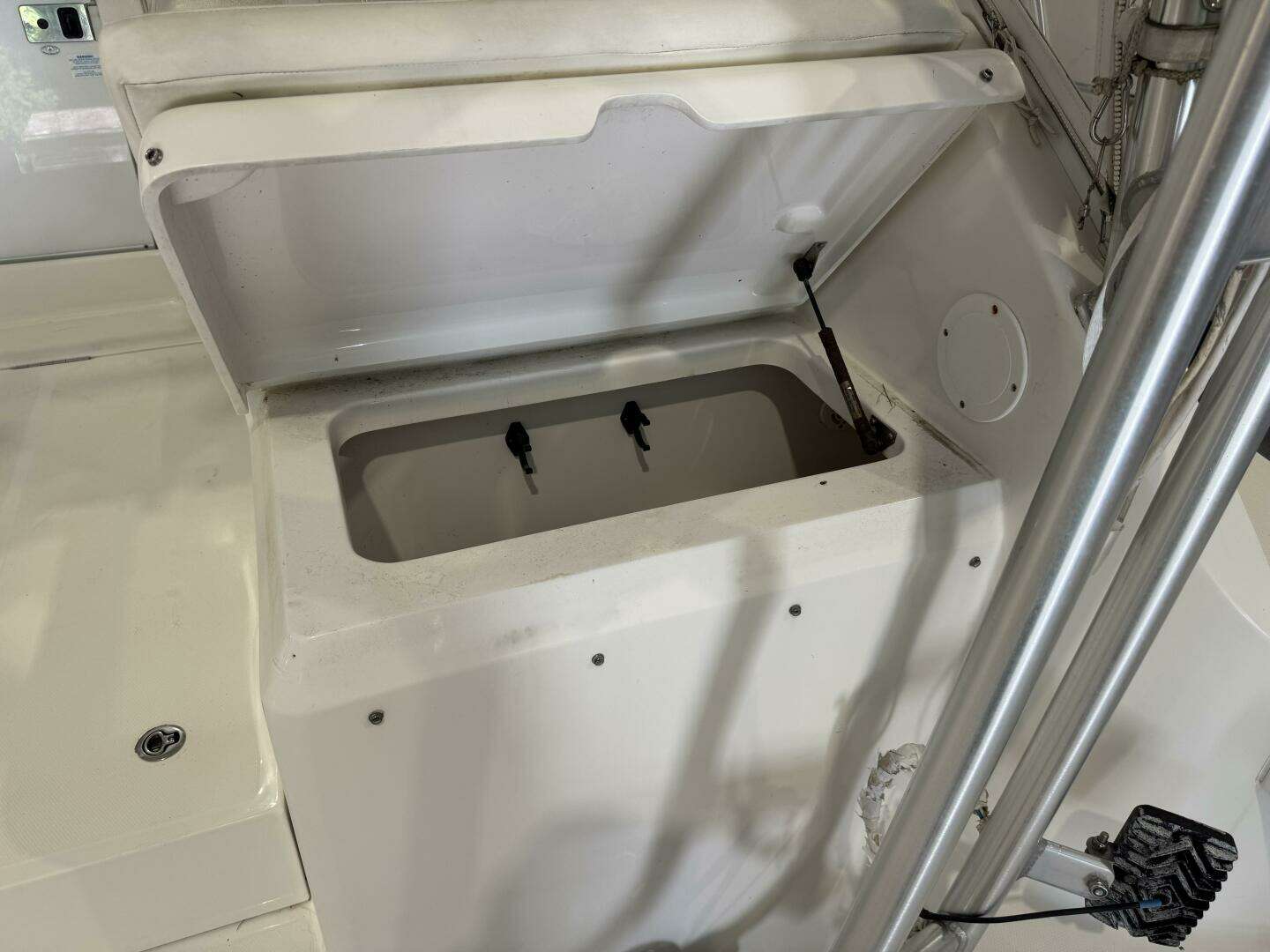 2011 Luhrs 30 Open - Image 18