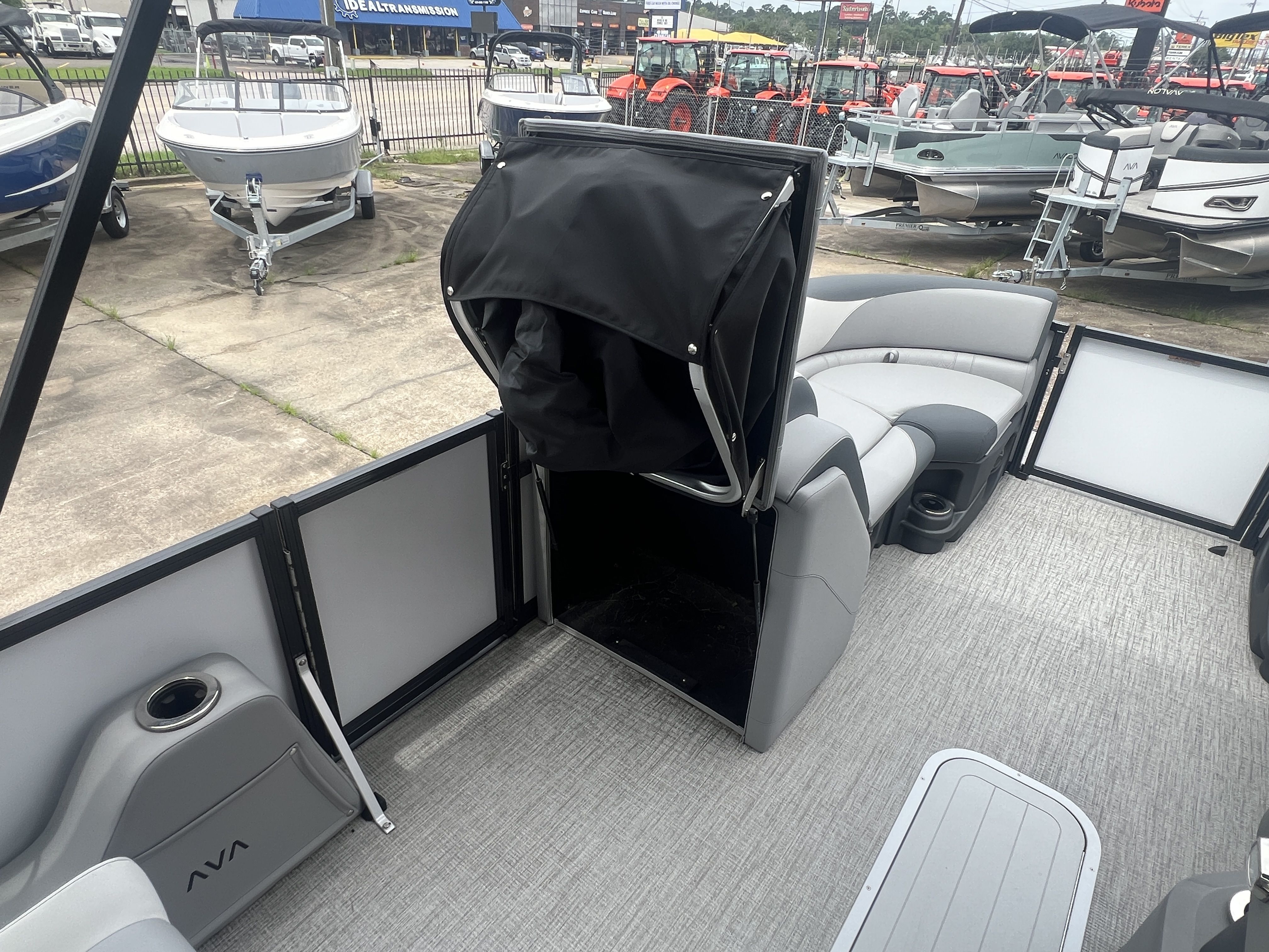 2025 Avalon LSZ Versatile Rear Bench - 23' - 16