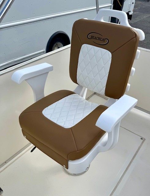 2026 Beachcat 23 Custom Pontoon Boat - 13