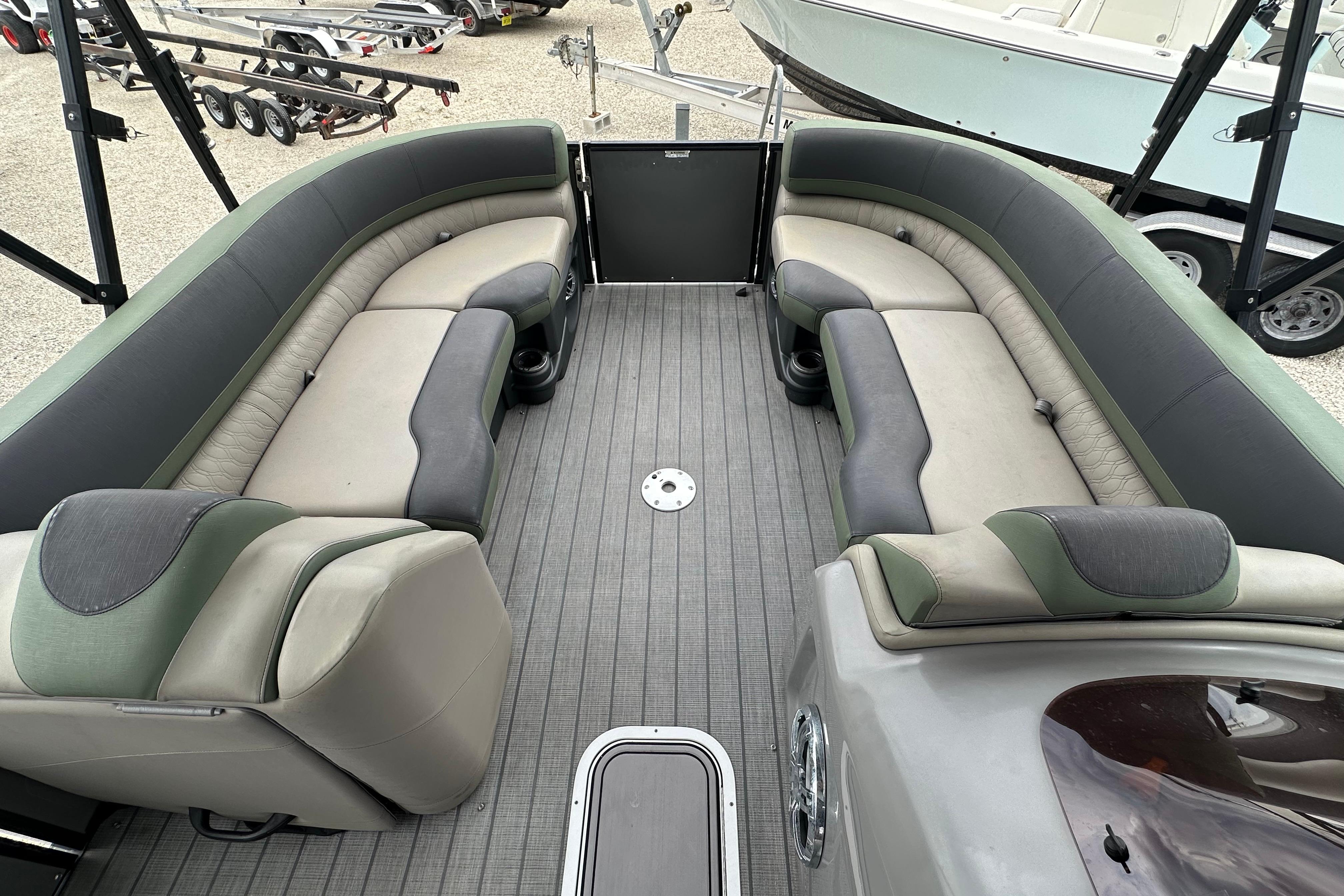 2023 Avalon Catalina Quad Lounge interior with spacious seating and modern design.