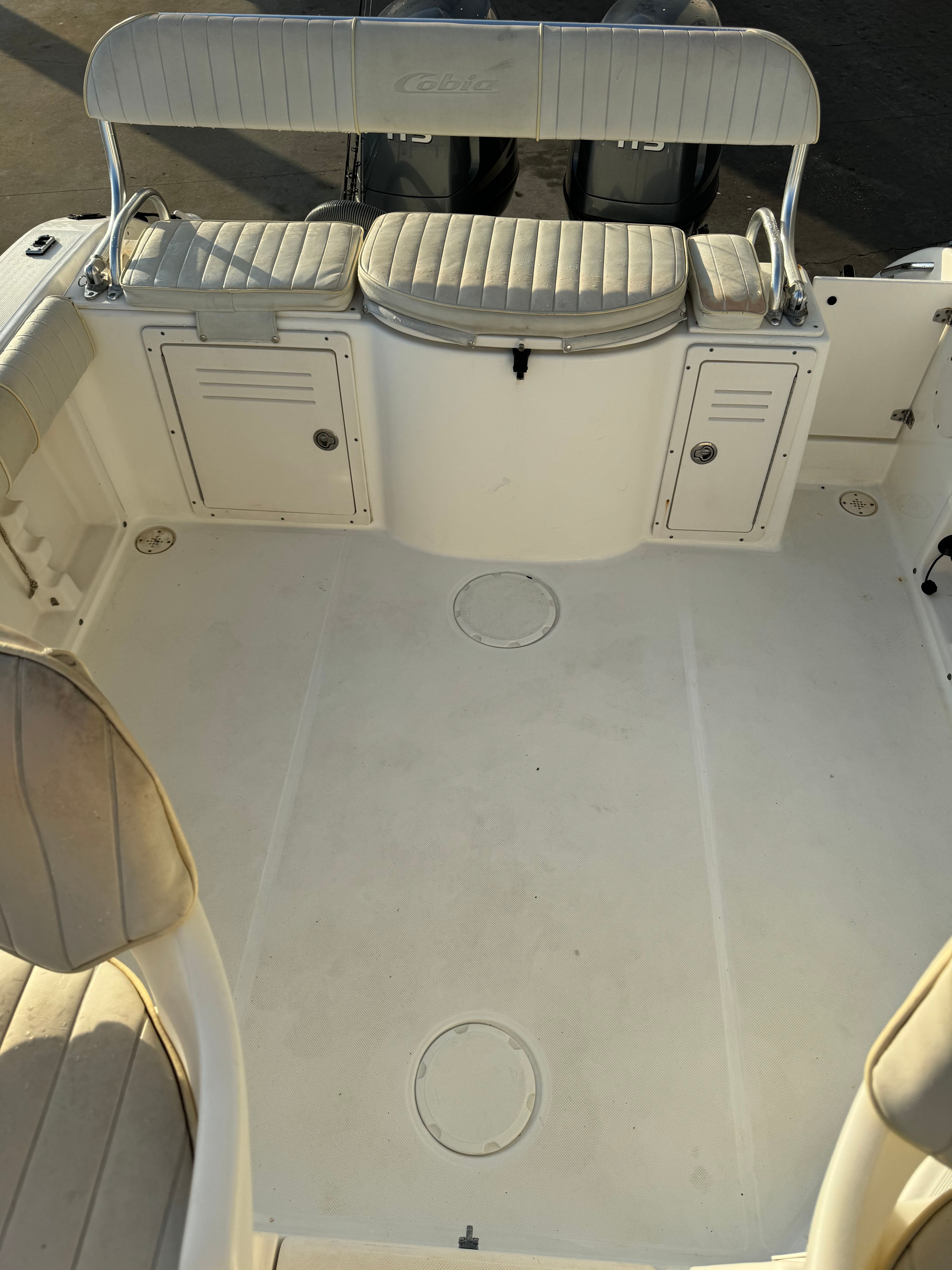 2005 Cobia 230 - 8