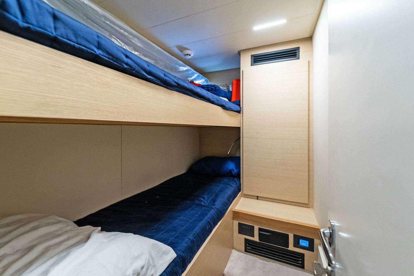 2023 Ferretti Yachts 670 - Image 28