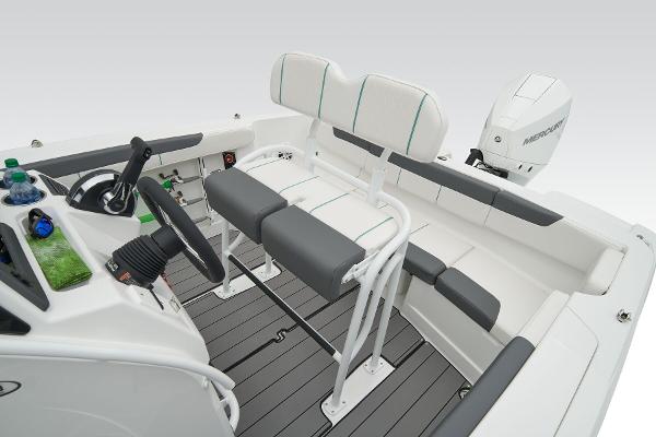 2025 Tahoe 2150 CC - 52