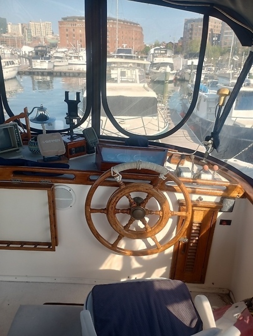 1981 Marine Trading 44 Double Cabin - Image 18