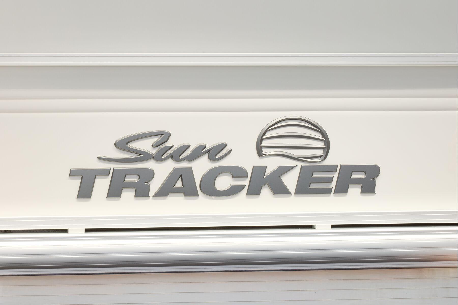 2026 Sun Tracker Party Barge 22 XP3 - 80