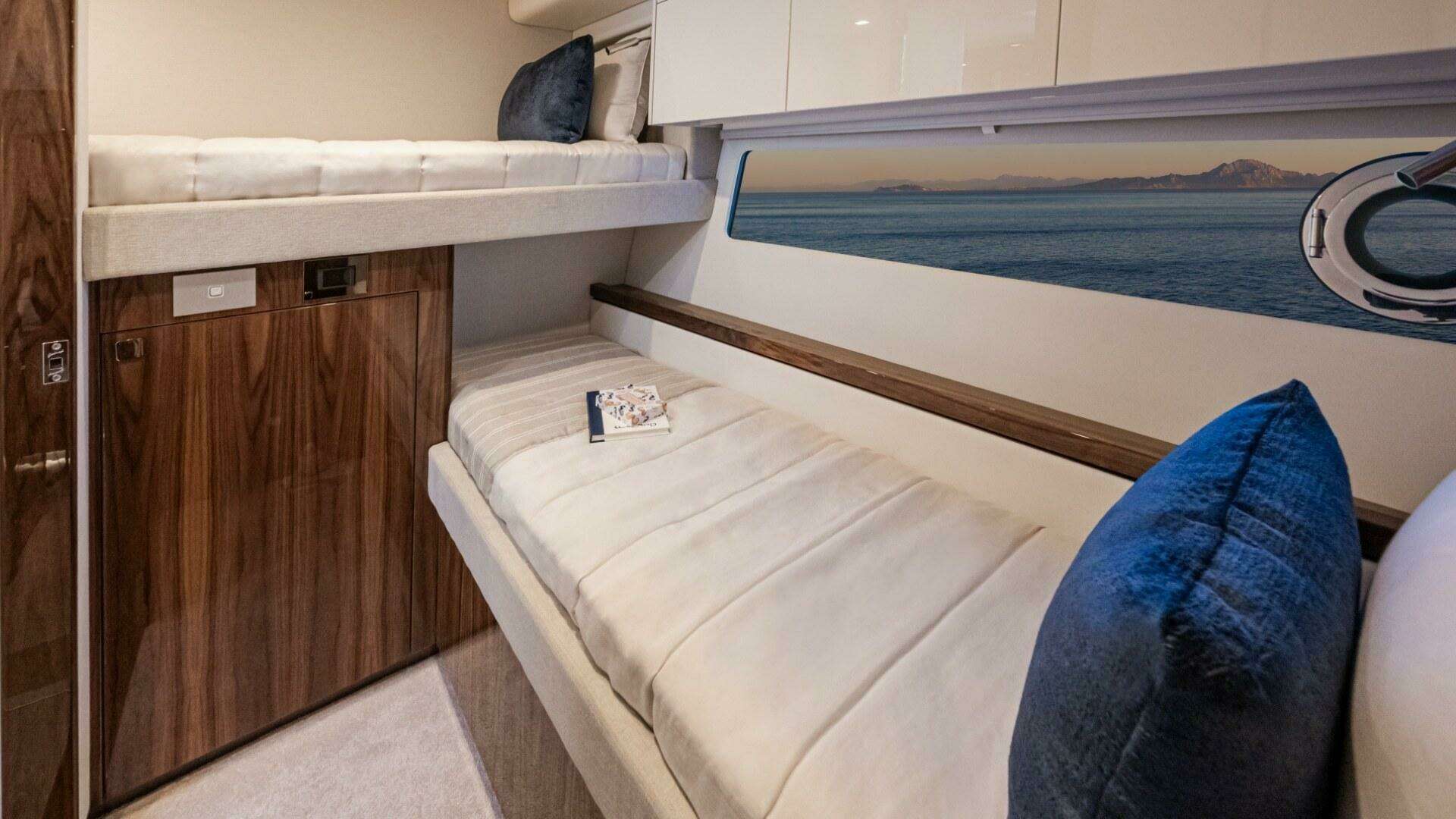 2026 Riviera 6800 Sport Yacht Platinum Edition - Image 26