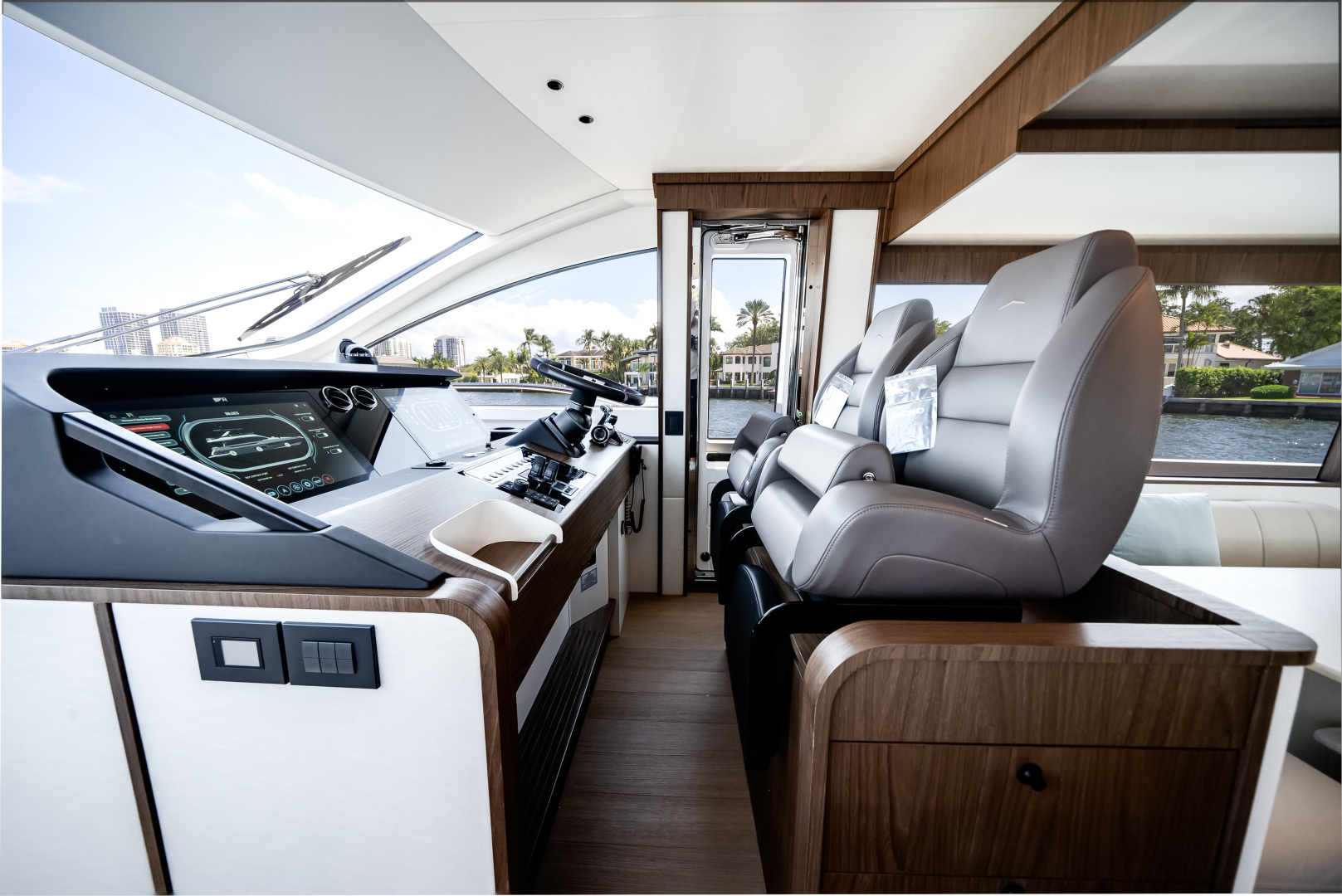 2026 Azimut Fly 72 - Image 38