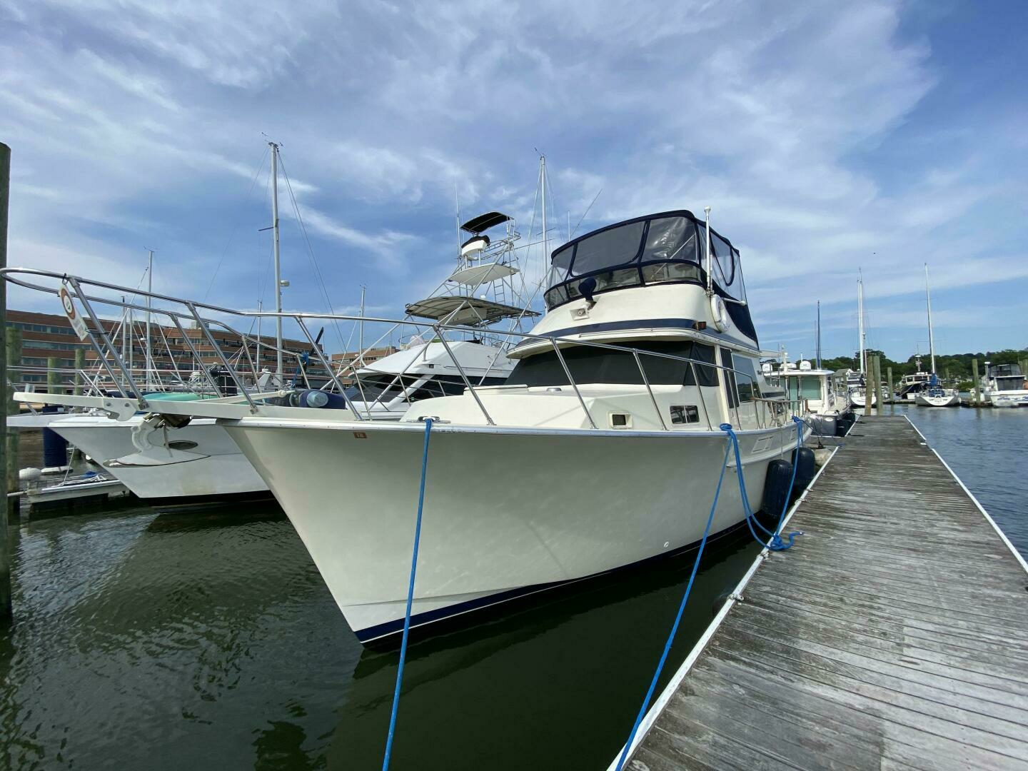 1983 Tollycraft Aft Cabin - Image 2