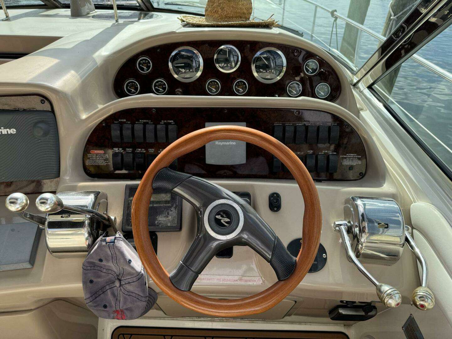 2002 Sea Ray 360 Sundancer - Image 18