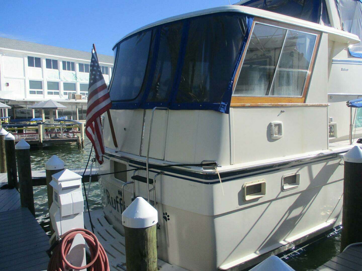 1986 Hatteras — - Image 3