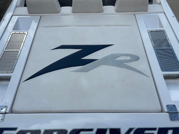 2008 Donzi 35 ZR - 10