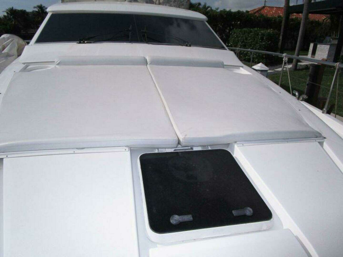 2003 Ferretti Yachts 590 Motor Yacht - Image 30