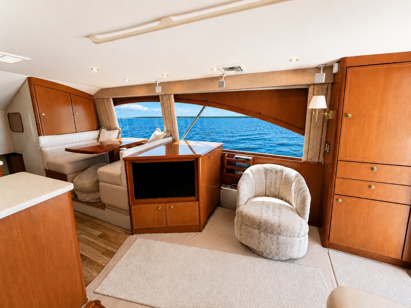 2004 Ocean Yachts 50 Convertible - Image 15
