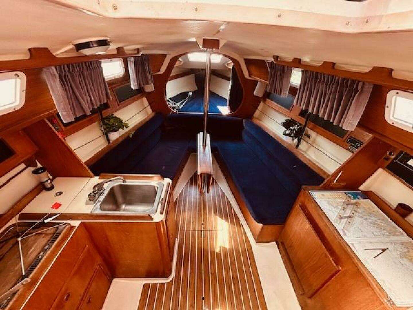 1985 Pearson 28 - Image 11