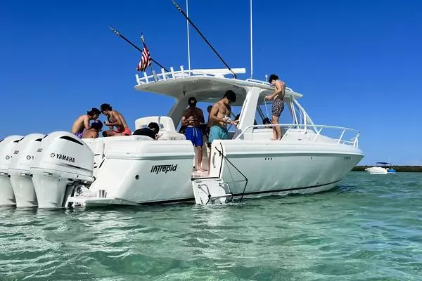 2008 Intrepid 390 Sport Yacht