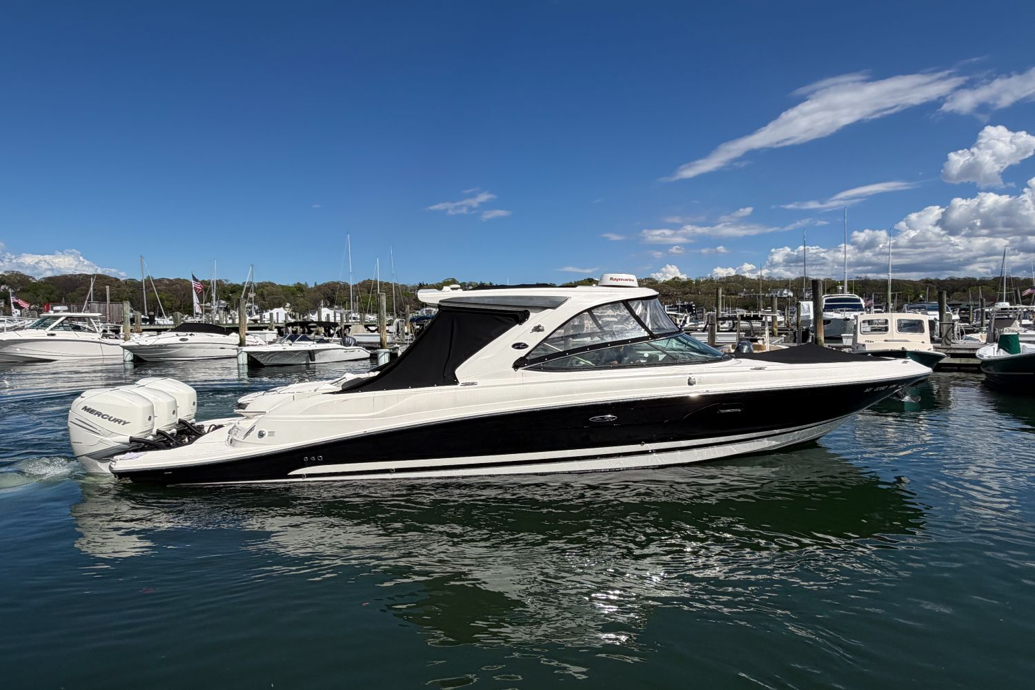 2017 Sea Ray SLX 350 Outboard