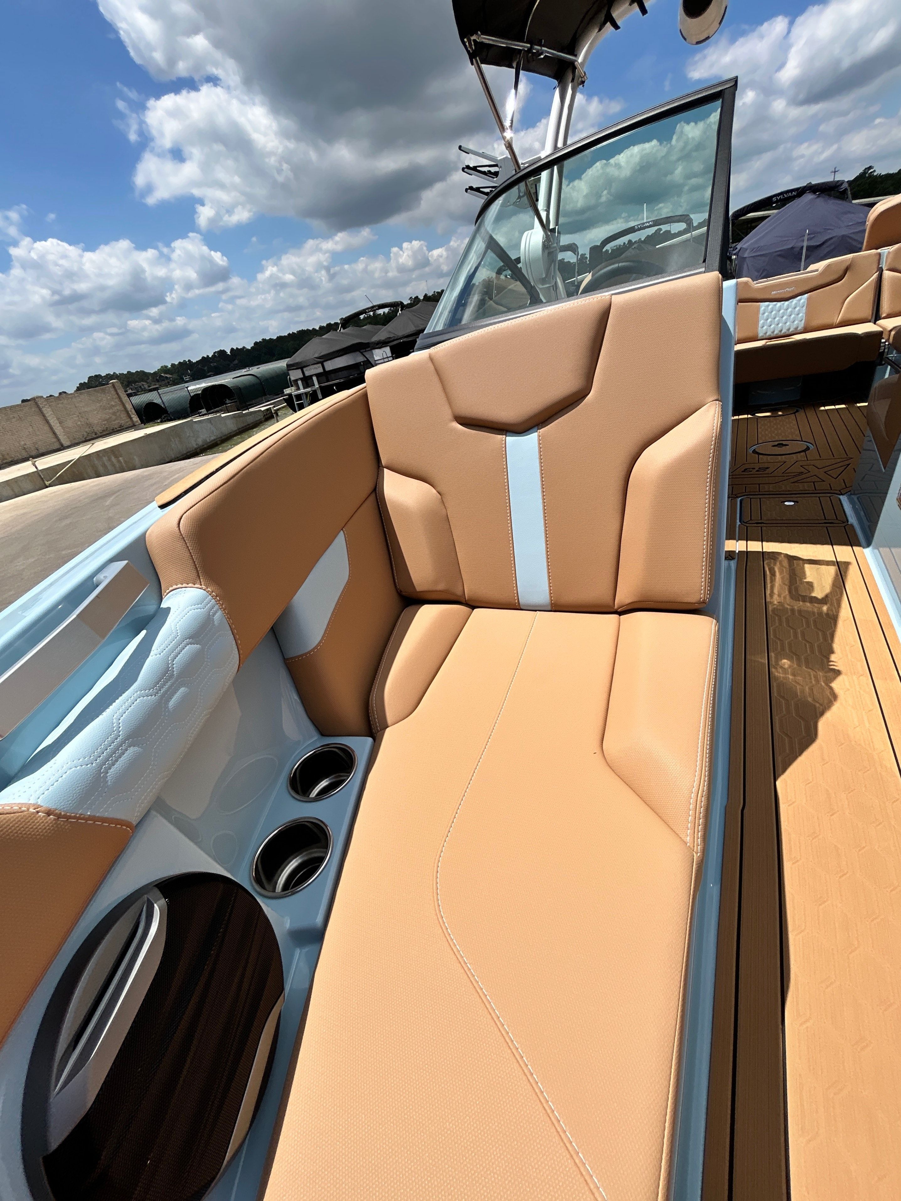 2026 MasterCraft XT23 - 21