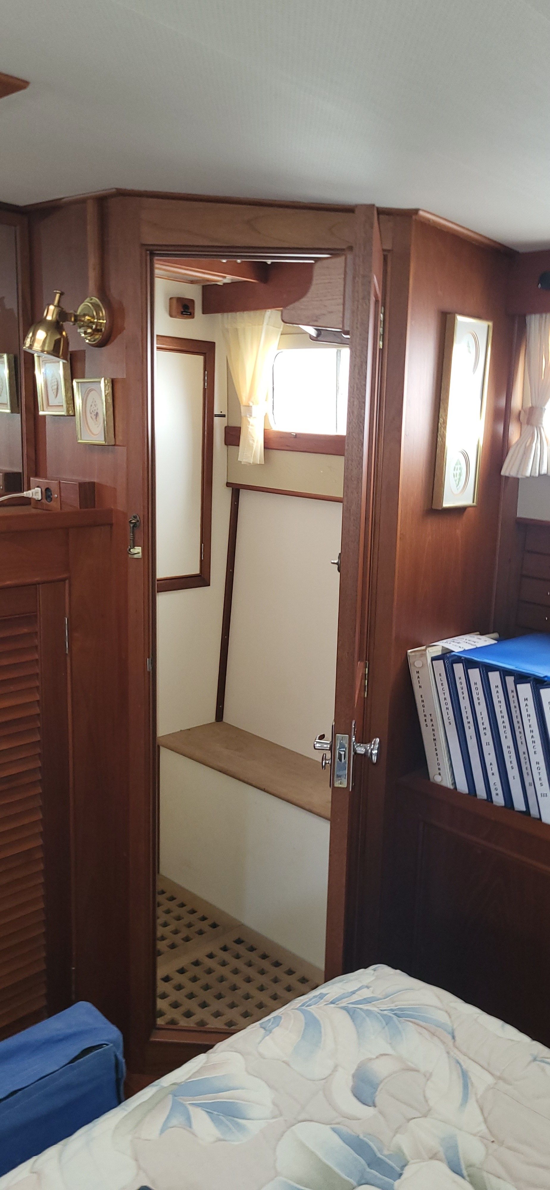 1985 Grand Banks 42 Motor Yacht - 57
