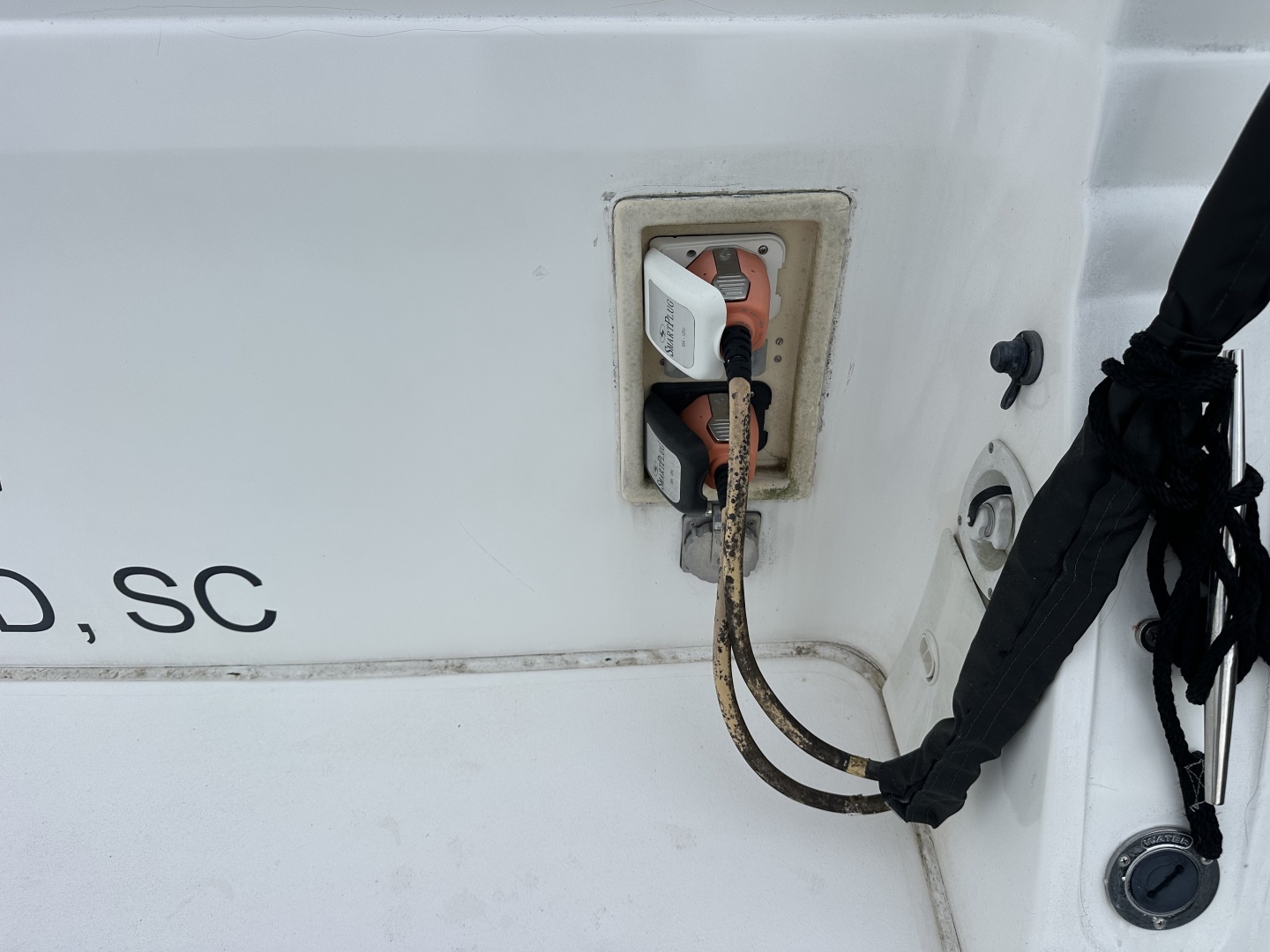 1998 Cruisers Yachts 3650 Aft Cabin - Image 26