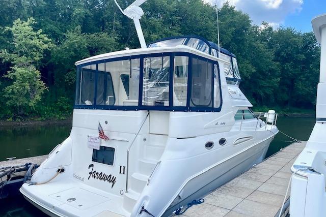 2001 Sea Ray 420 Aft Cabin
