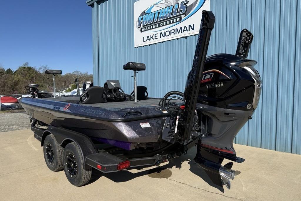2026 Skeeter ZXE21 boat with Yamaha engine at Foothills Marine Center, Lake Norman.