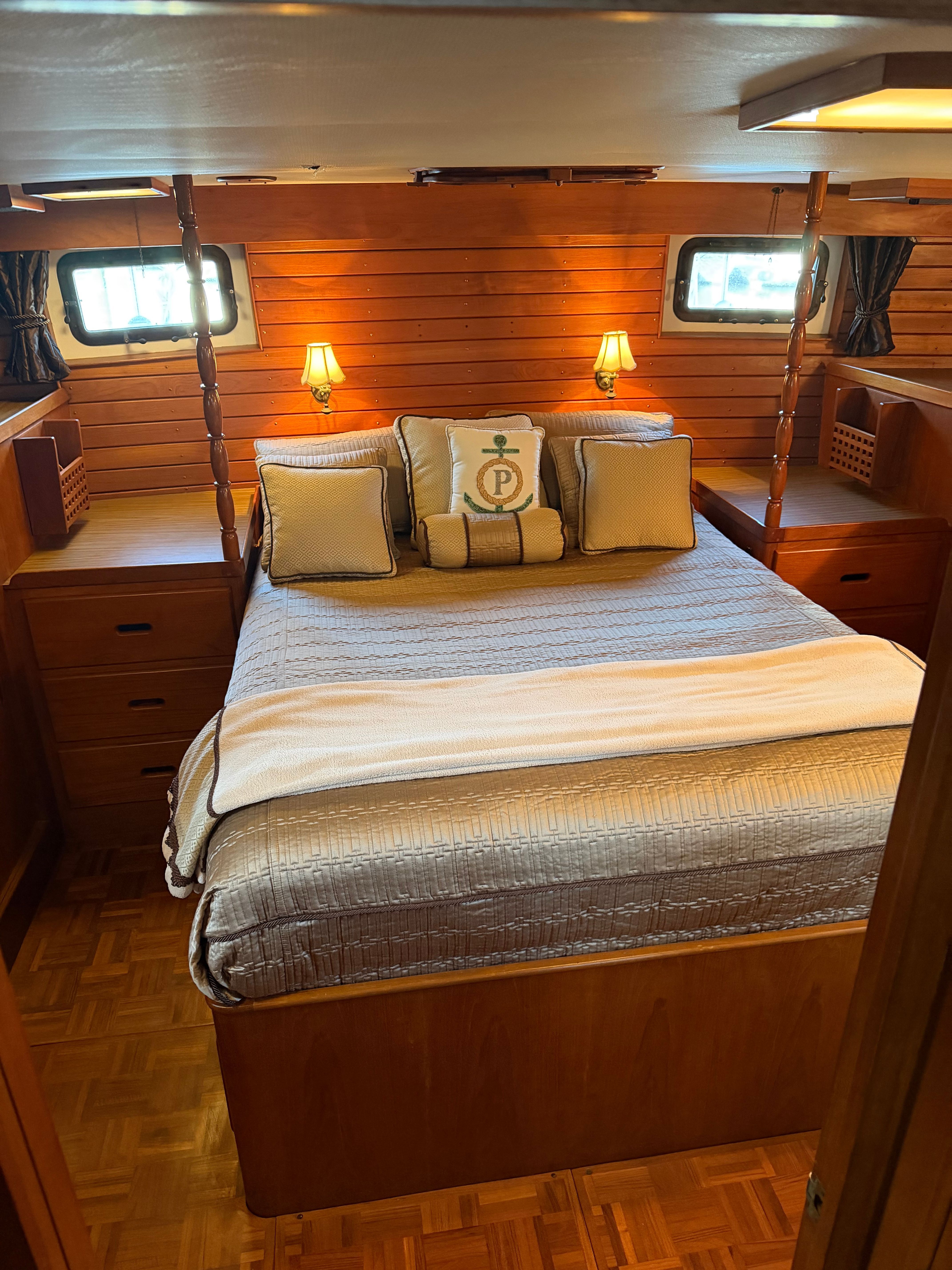 1983 Island Gypsy 44 Flush Deck - 95