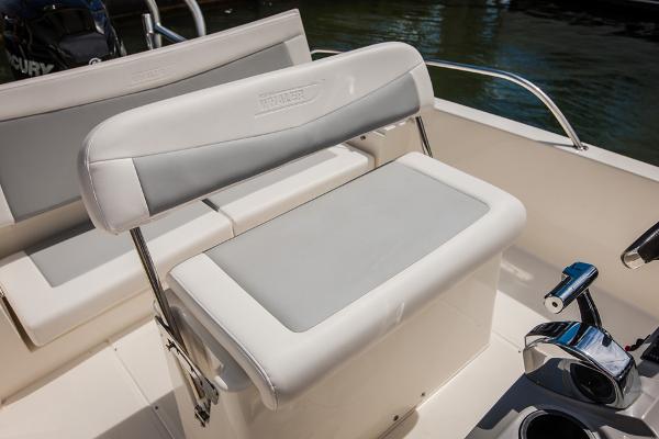 Manufacturer Provided Image: 2014 Boston Whaler 210 Dauntless boat seating and console area.