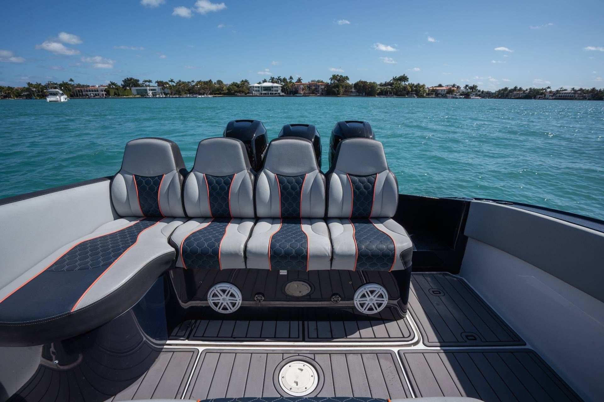 2014 Midnight Express 37 Open - 28