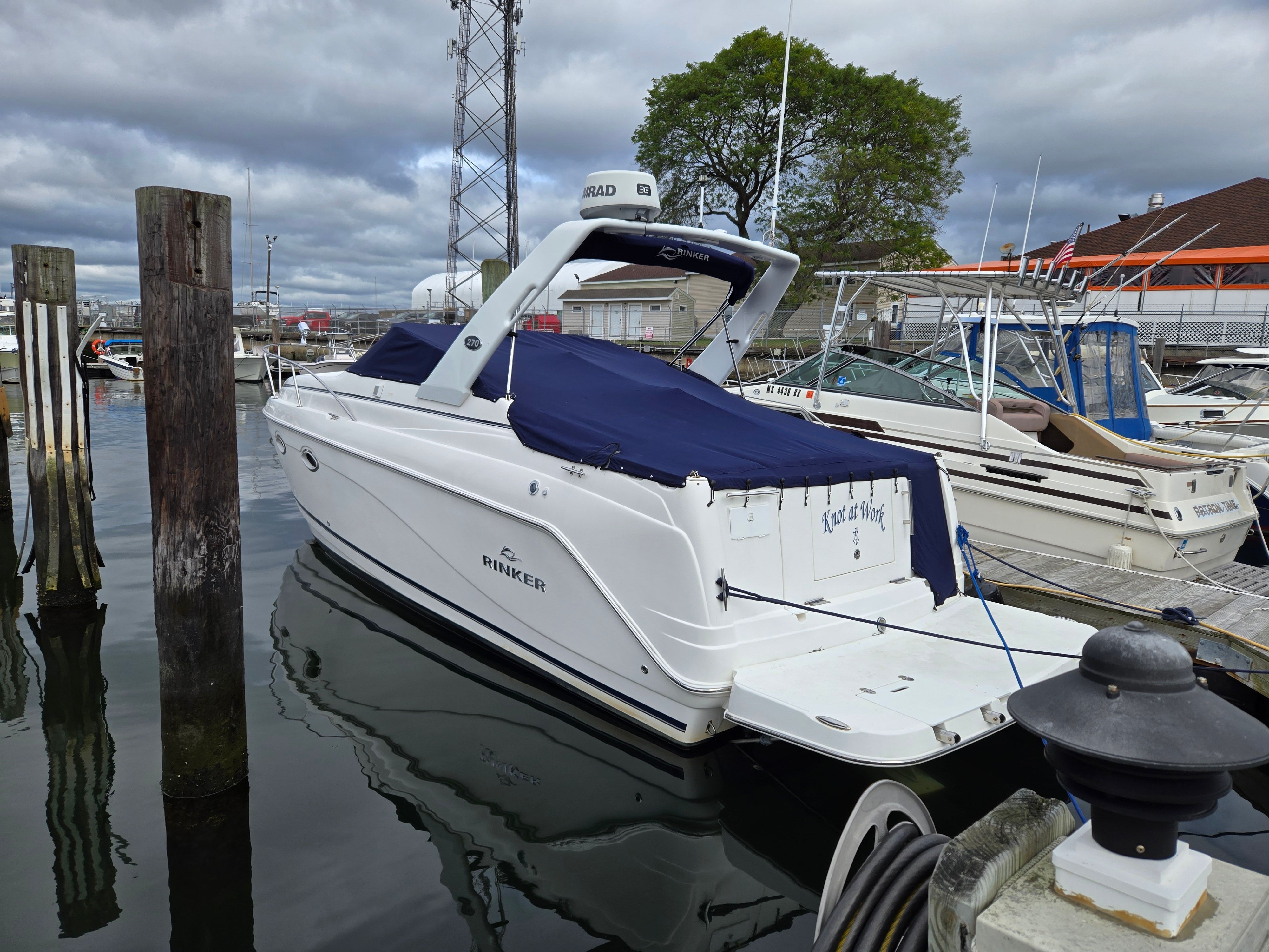 2006 Rinker 270 Express Cruiser - 15