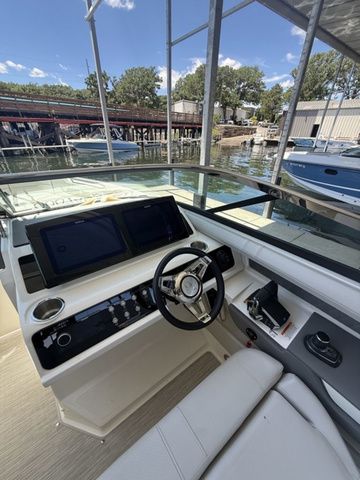 2026 Sea Ray SLX 310 - 4