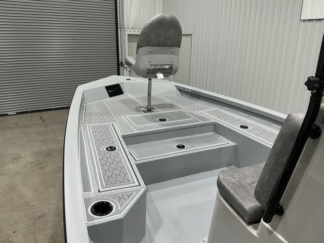 2026 G3 Bay 21 GX - 16