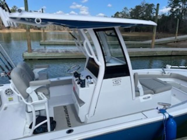 2025 Sportsman Masters 247OE Bay Boat - 12