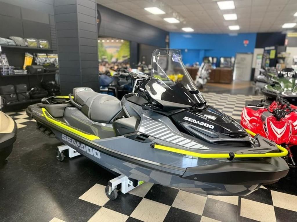 2026 Sea-Doo Explorer Pro 230