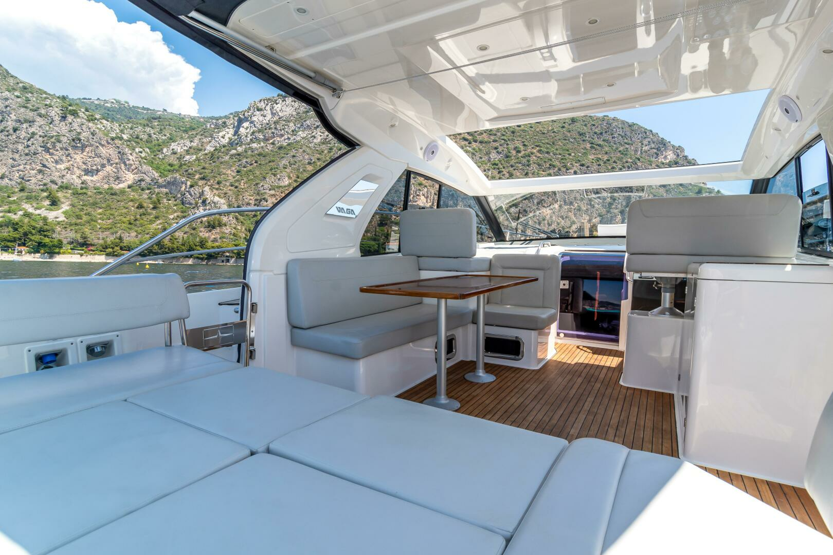 2016 Bavaria Bavaria Sport 400 HT - Image 5