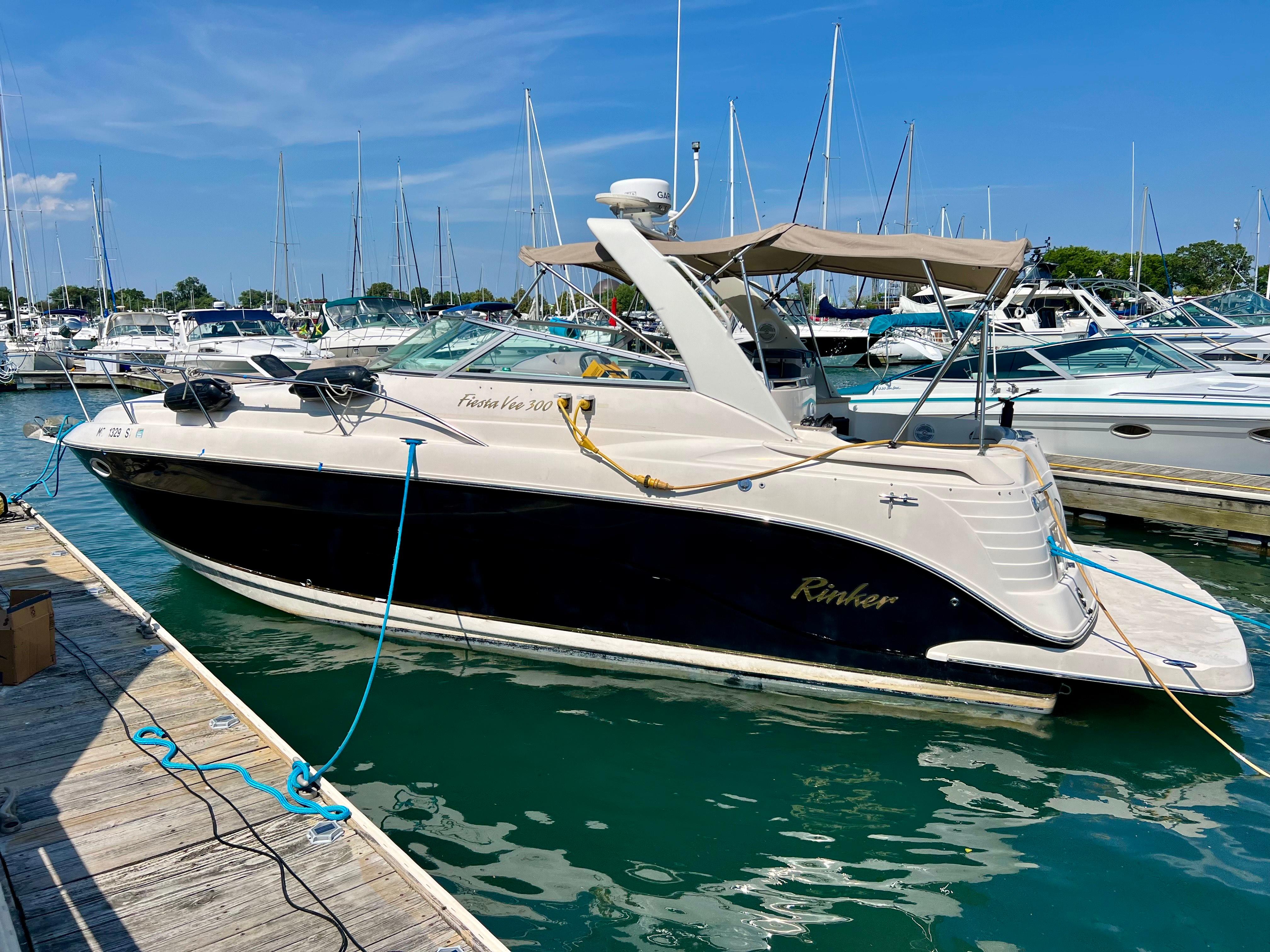 2006 Rinker Fiesta Vee 300
