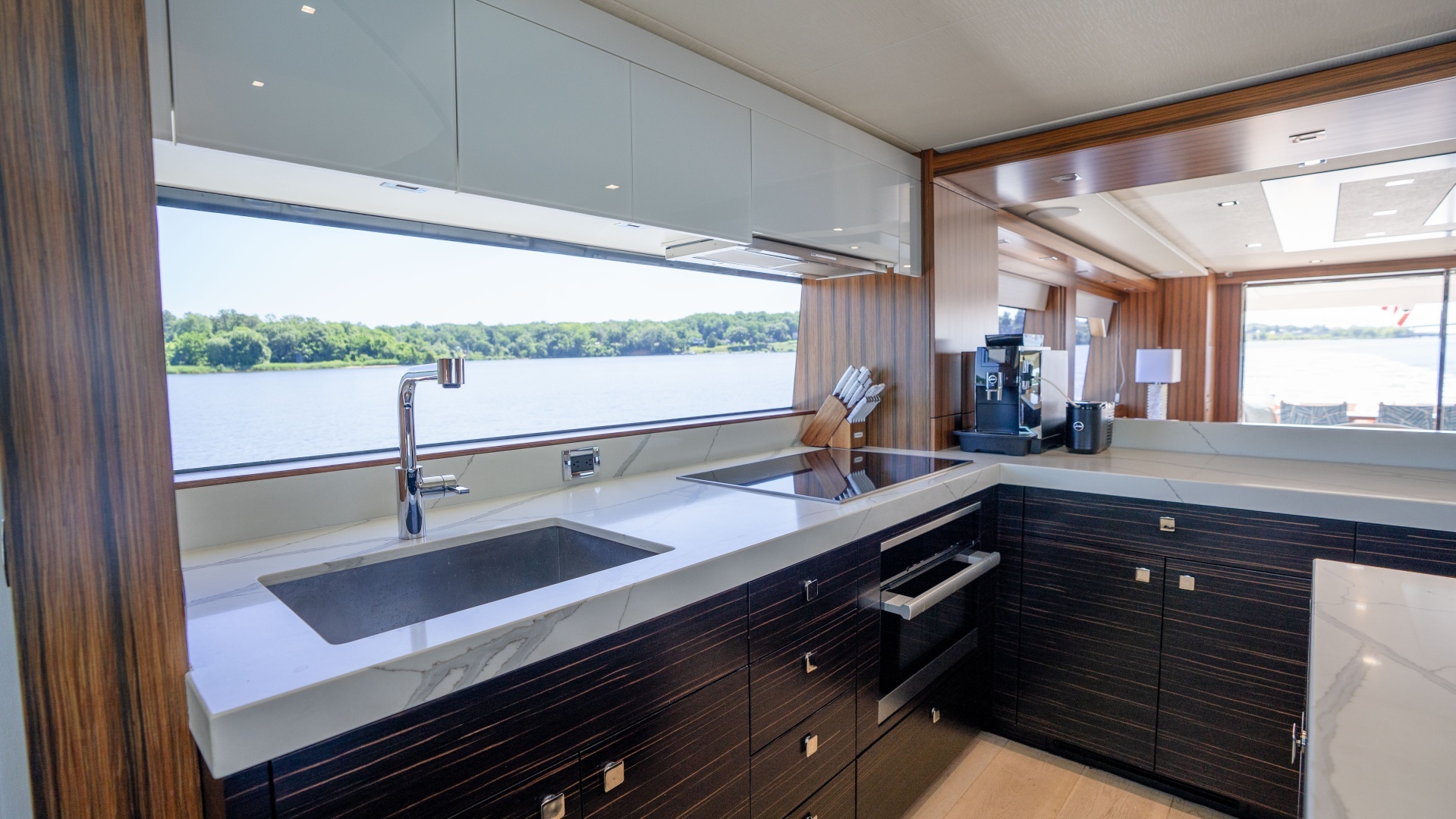 2021 Hatteras M75 Panacera - Image 25