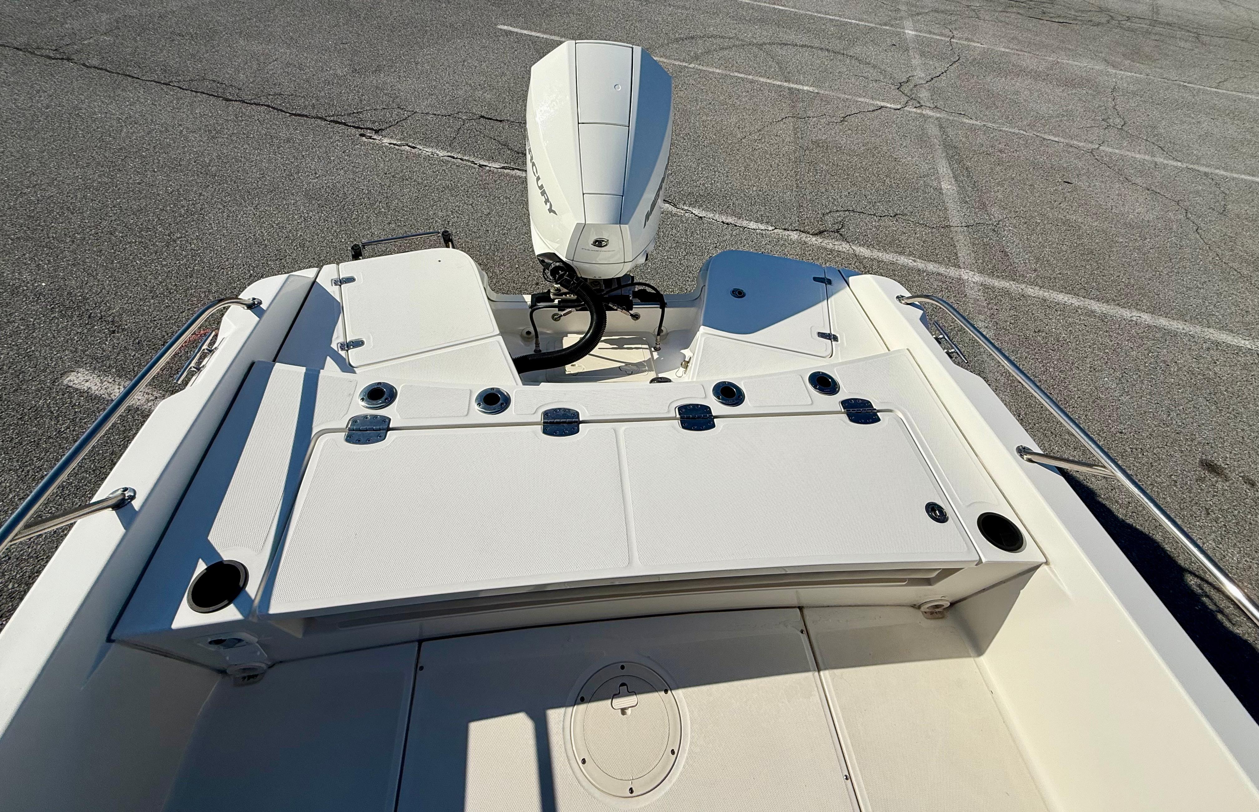 2020 Boston Whaler 210 Dauntless - 16