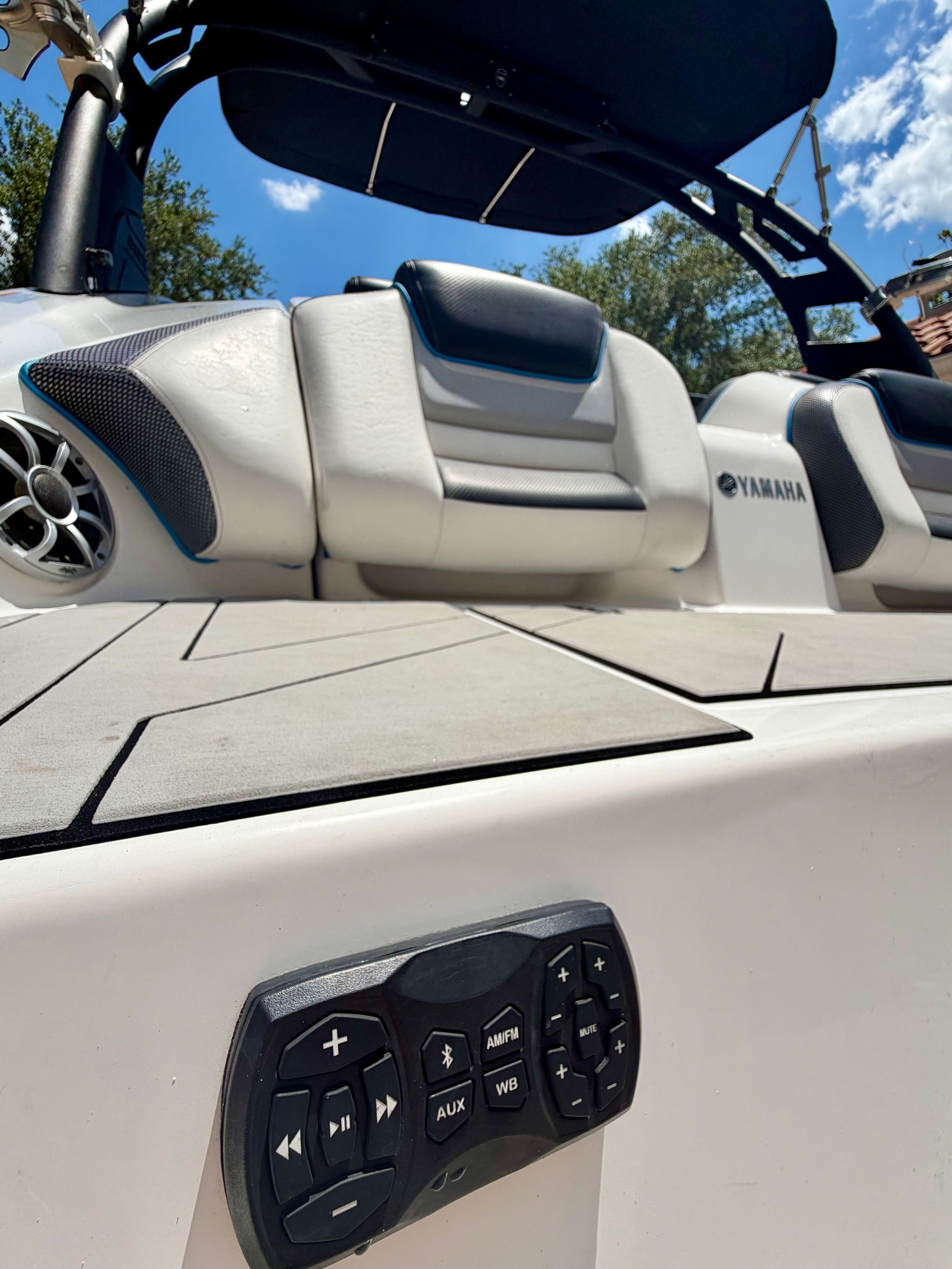 2021 Yamaha Boats 212XE - 10
