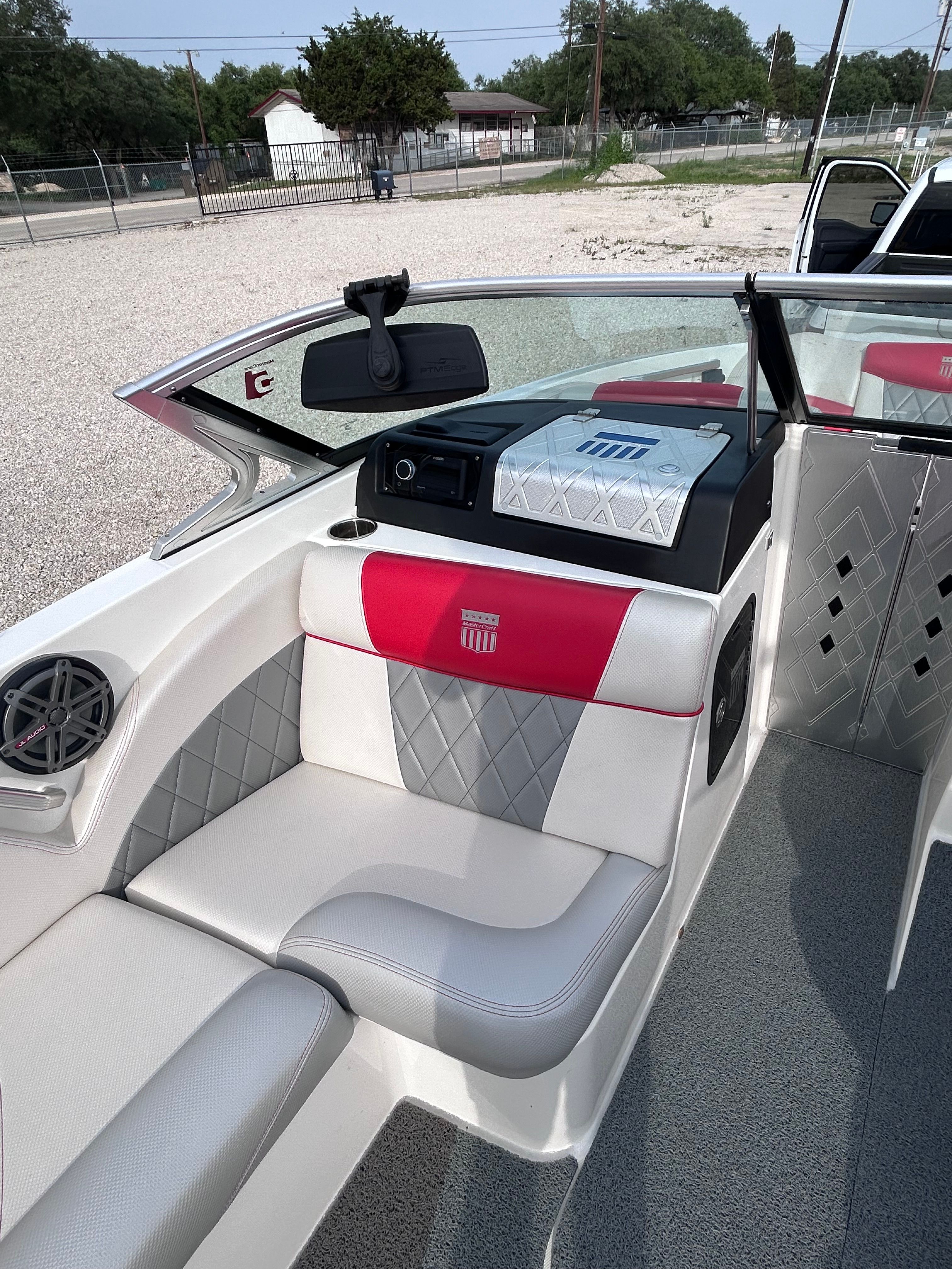 2015 MasterCraft X23 - 10