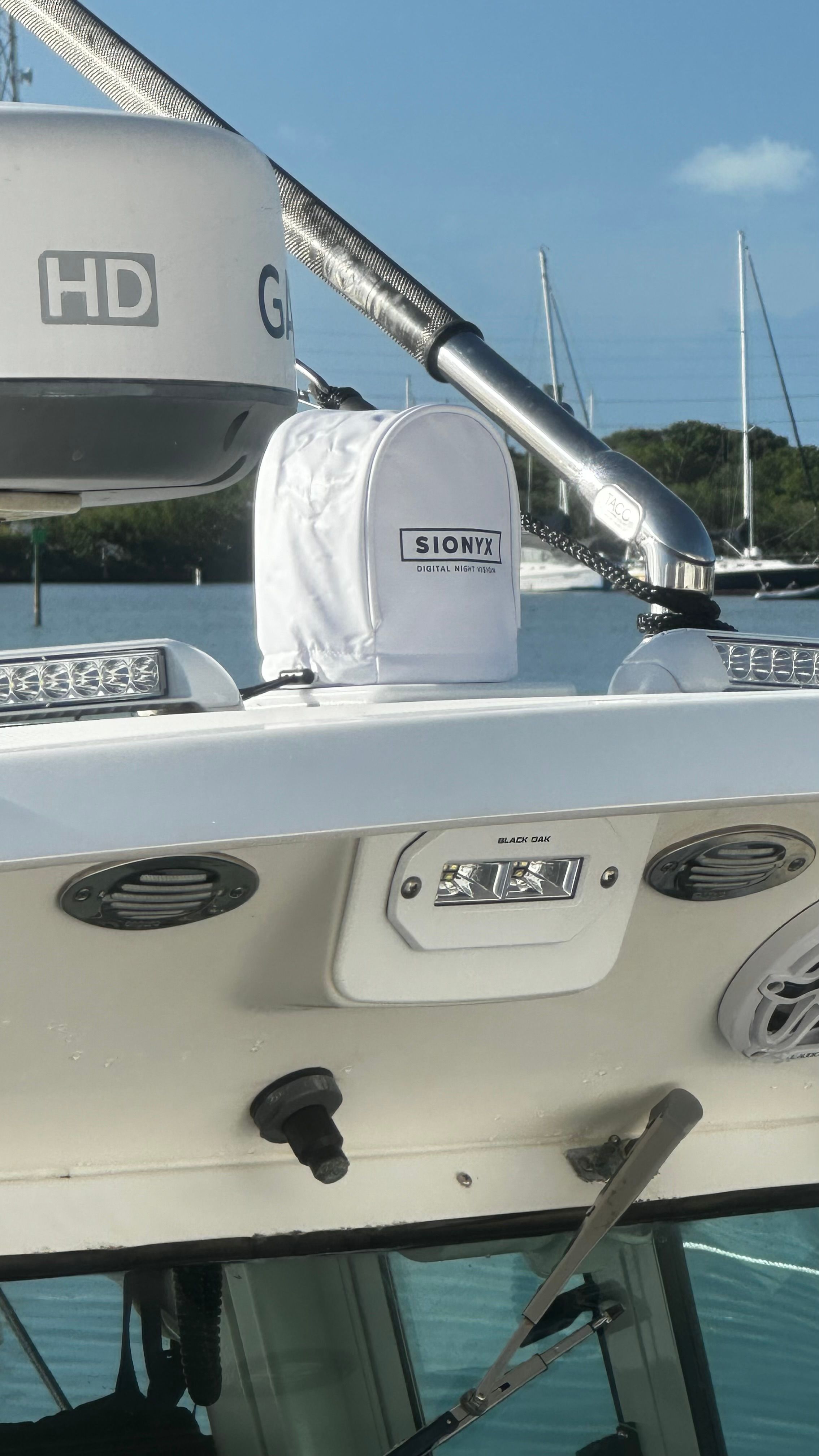 2009 Everglades 365 Center Console - 118