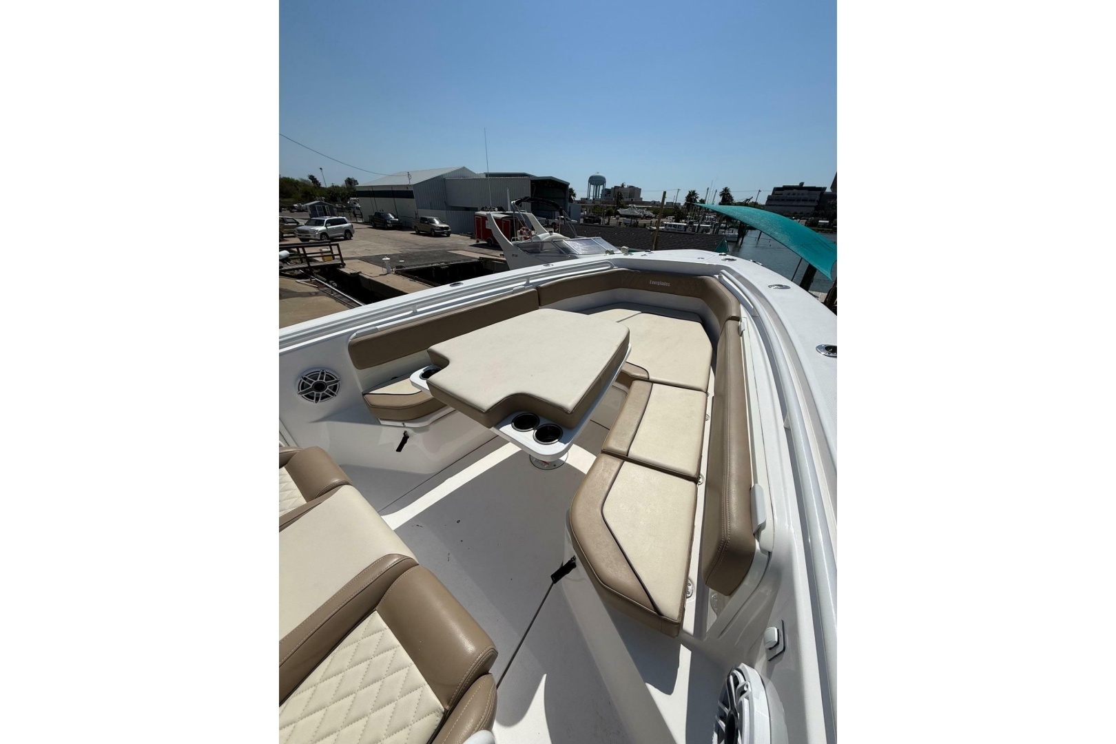 2021 Everglades 365 Center Console - Image 4