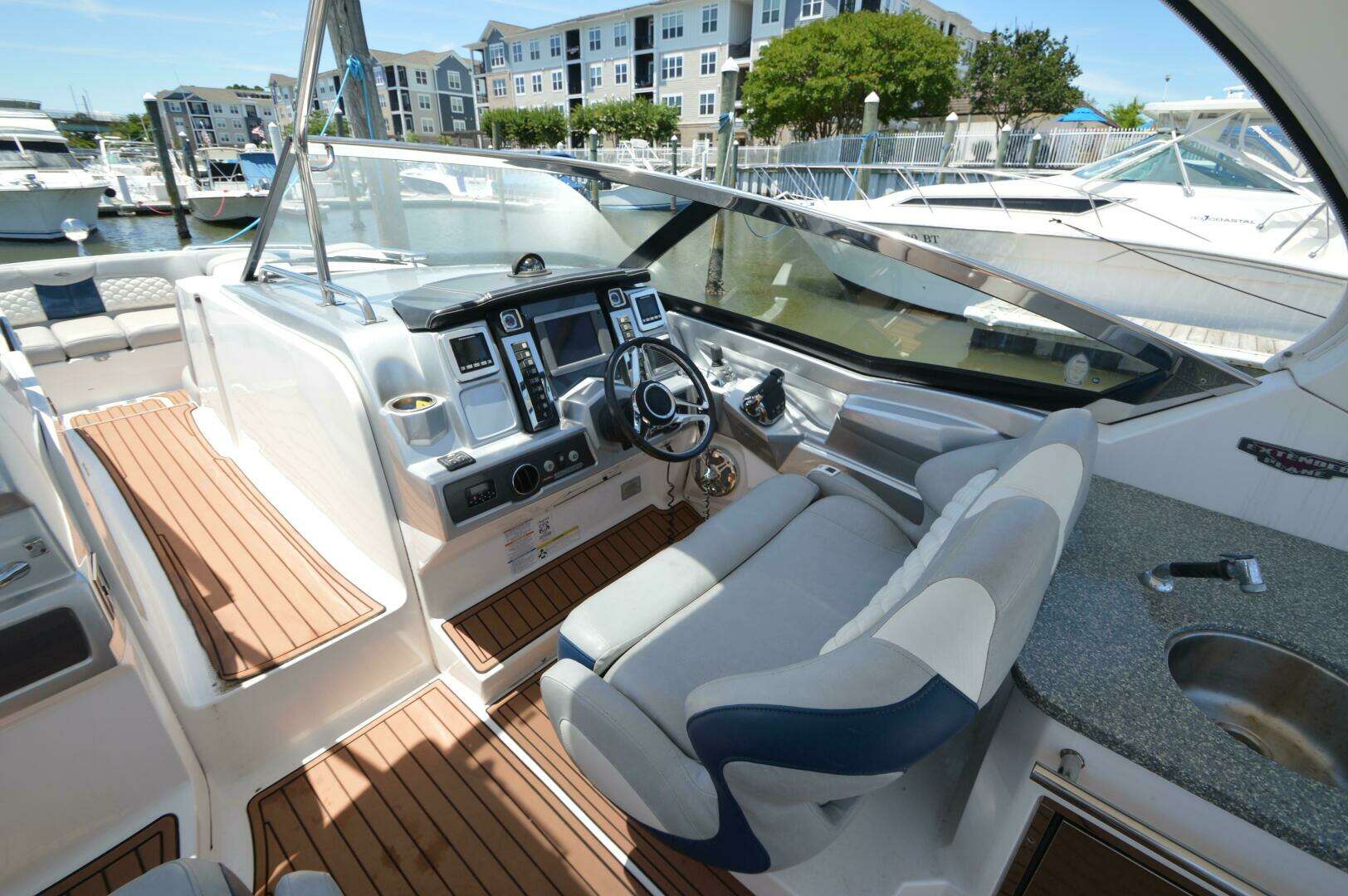 2013 Chaparral 327 SSX - Image 14