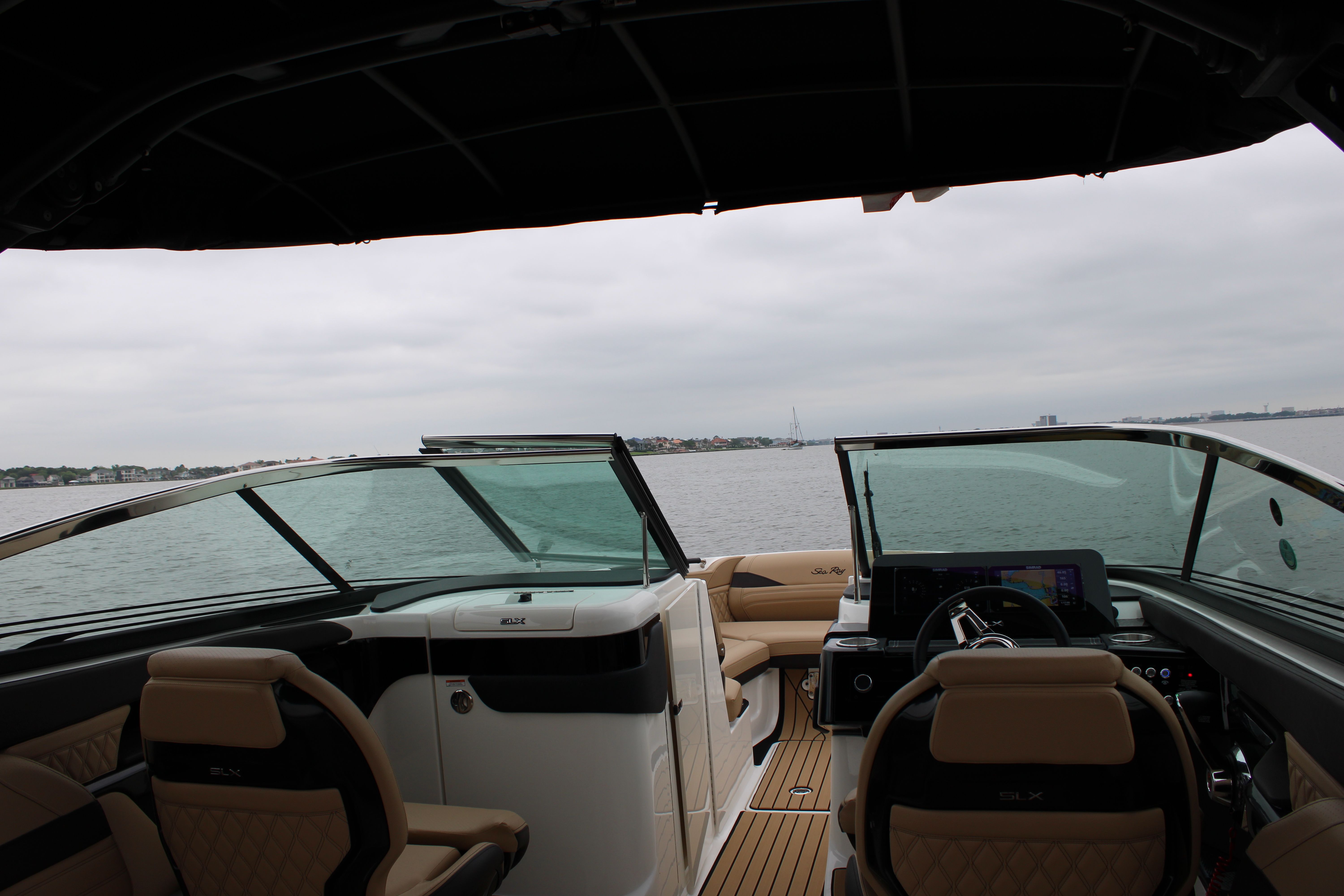 2026 Sea Ray SLX 260 - 41
