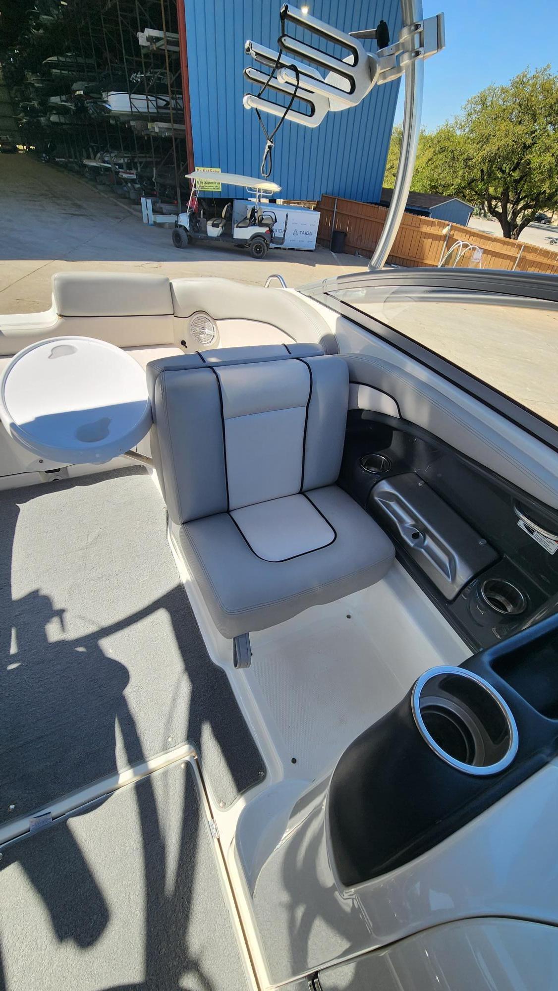 2010 Yamaha Boats AR240 HO - 18