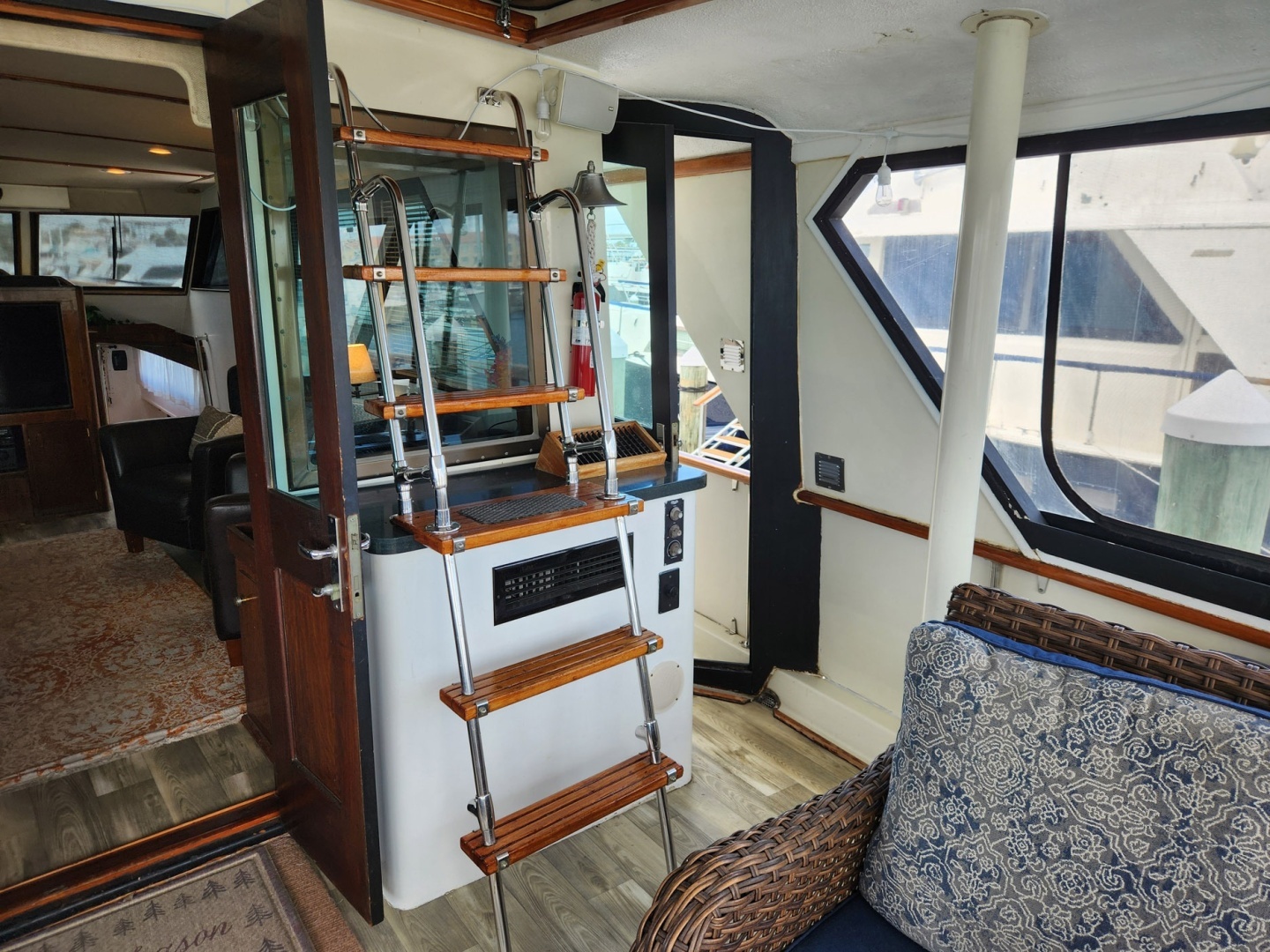 1978 Hatteras 53 Motor Yacht - Image 12