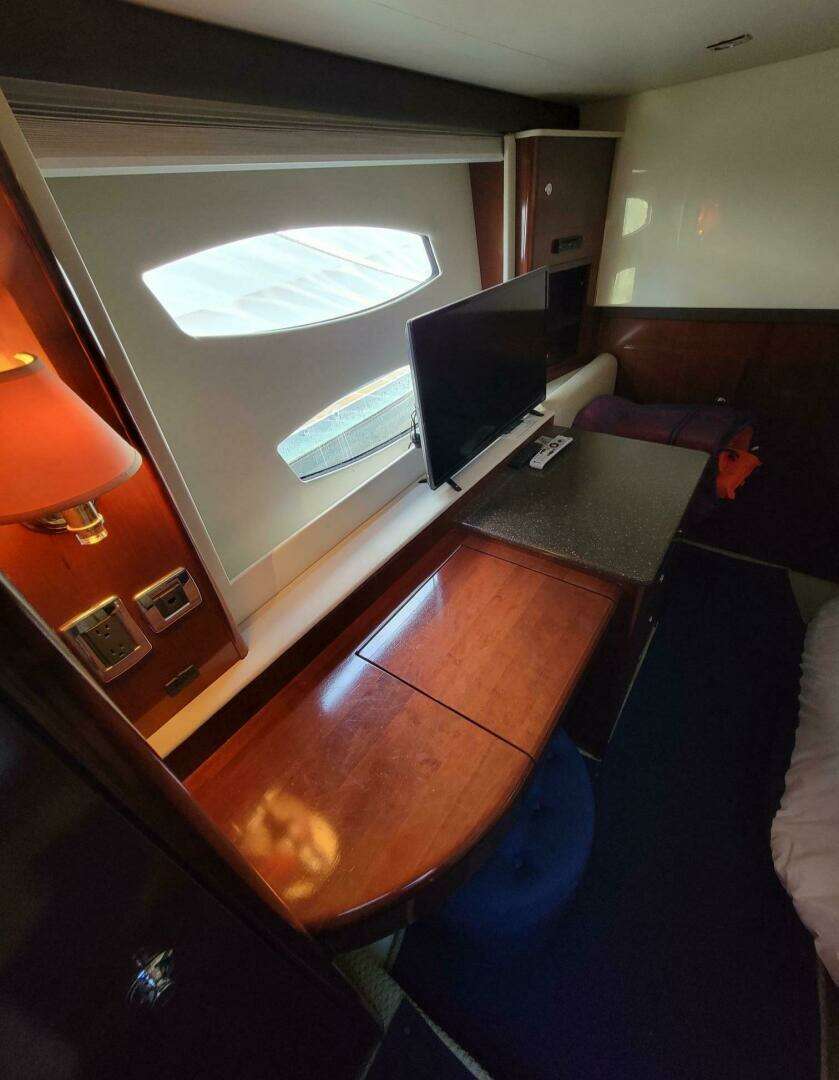 2011 Meridian 441 Sedan - Image 18