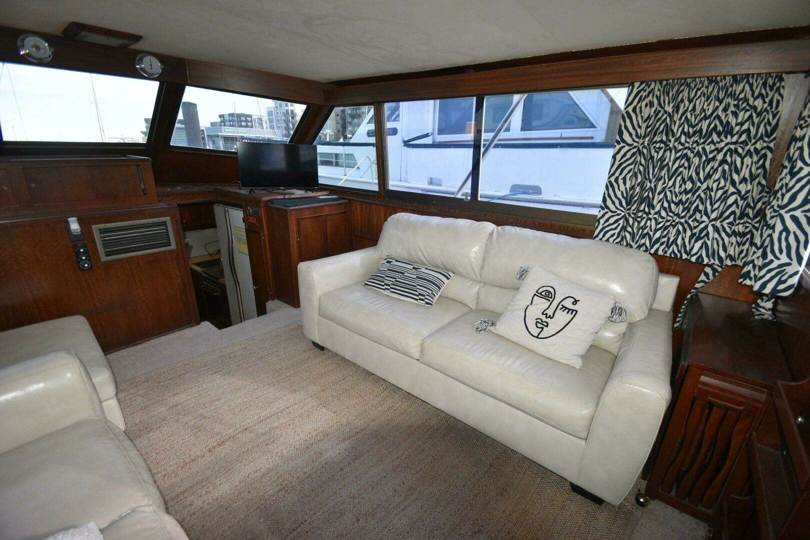 1978 Hatteras 46 Convertible - Image 23