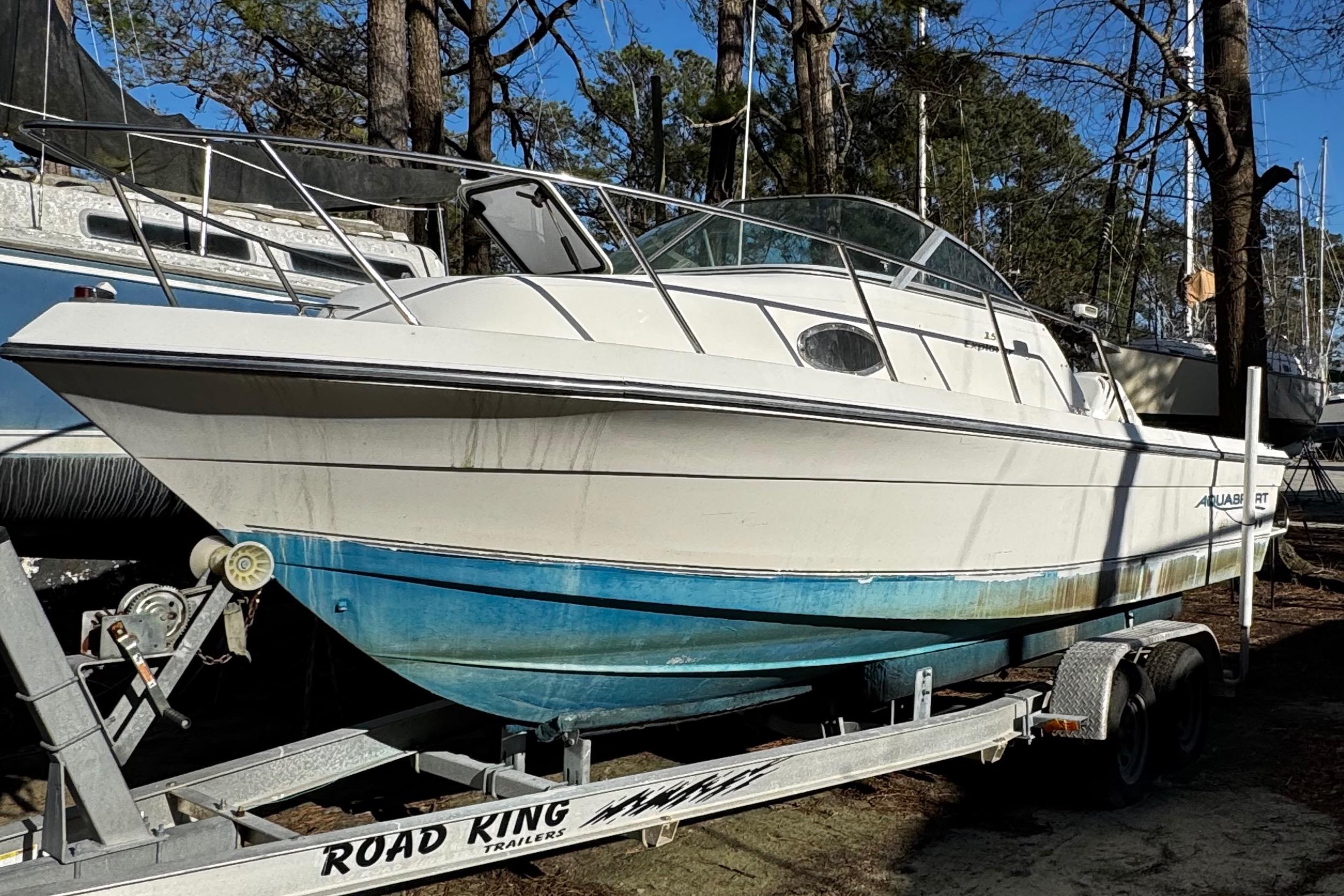2001 Aquasport 215 Explorer