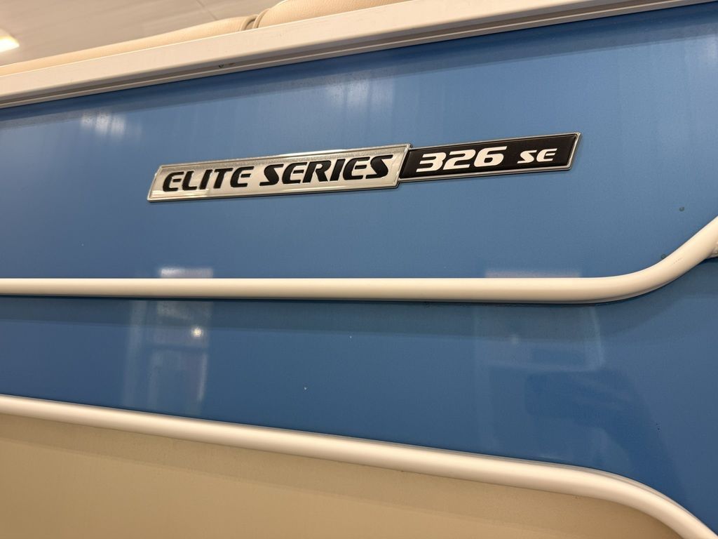2024 SunCatcher Elite 326 SE - 7